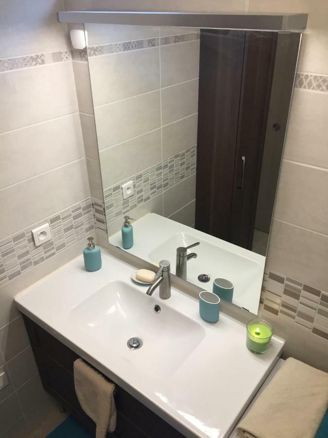 Les Meubles De Luchon - La Perle Bleue - Centre Luchon, Beau T2, 2 A 4 Personnes, Wifi Apartment Bagneres-de-Luchon Exterior photo